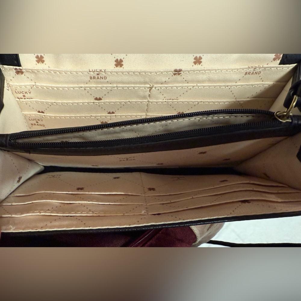 Lucky Brand Jexx Black Crossbody Bag with Beige Strap - Picture 4 of 5